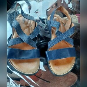 BORN Denim BLUE Sandals Women Sz 8 Leather. ( Bag D)
